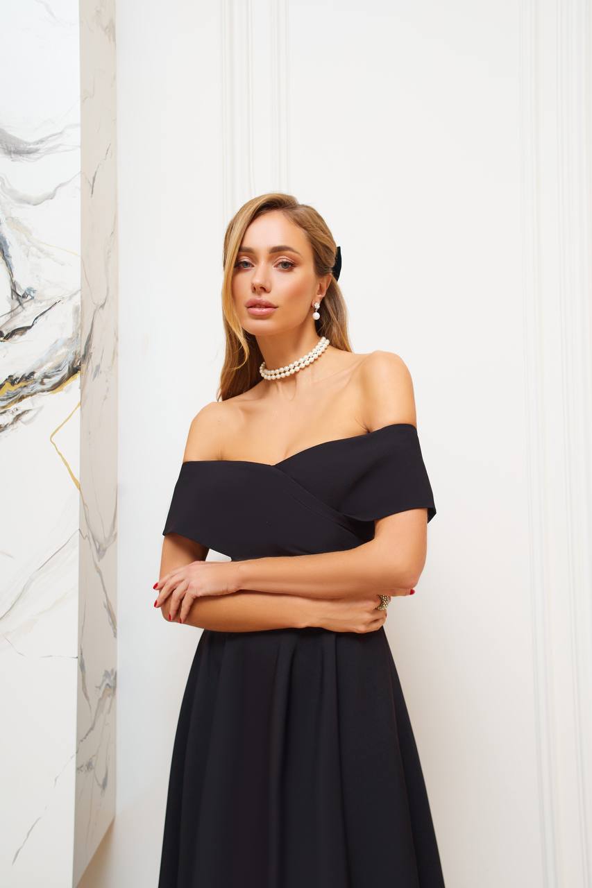 Black midi dress “Santara”