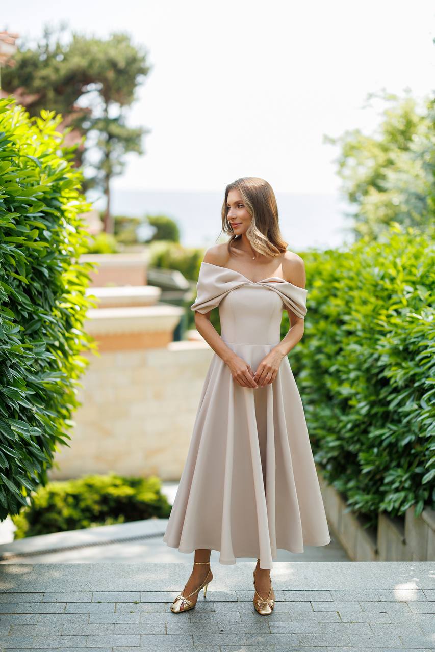 Smėlio spalvos suknelė „Domeja“