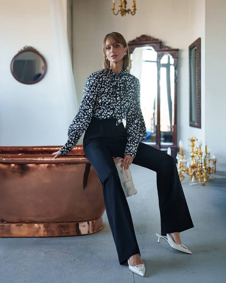 Black classic pants “Megata”