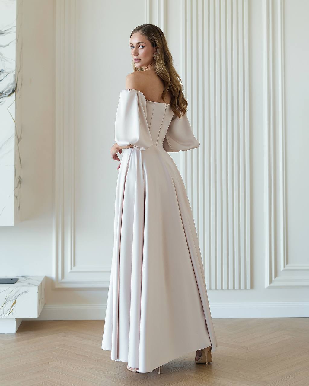 Smėlio spalvos nuotakos suknelė „Baleja“