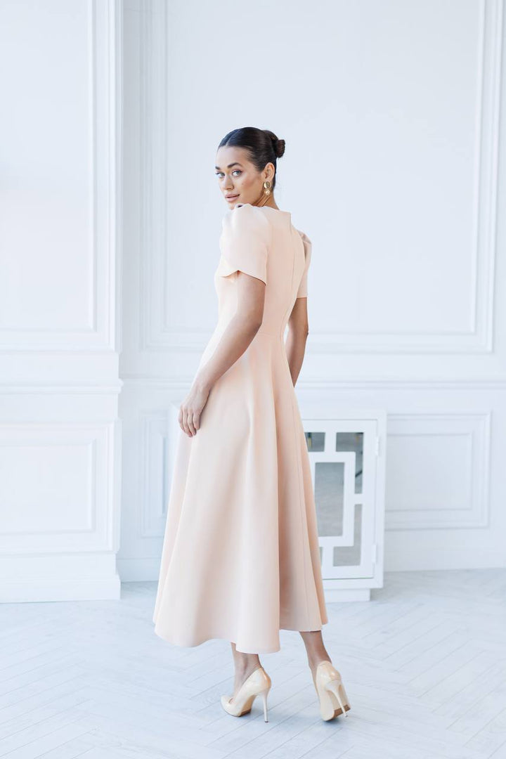 Smėlio spalvos suknelė "Ameta"