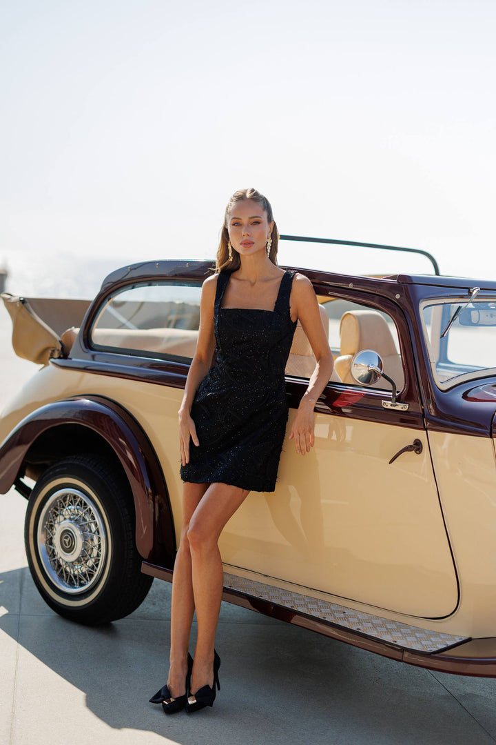 Juoda suknelė „Aveline“