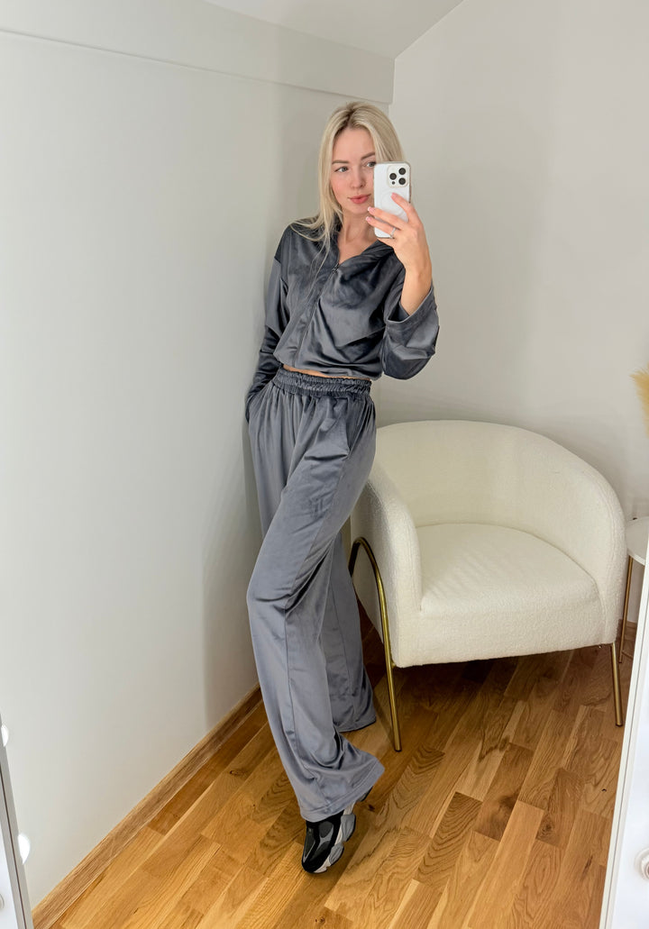 Grey comfortable set “Vetema”