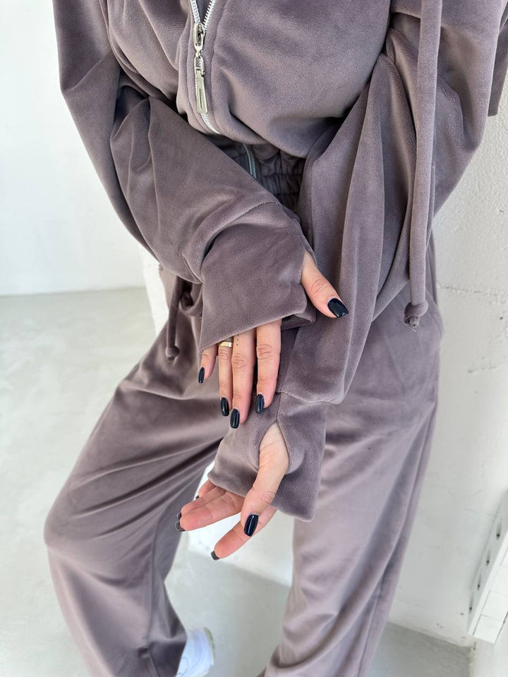 Brown velvet set “Vebega”