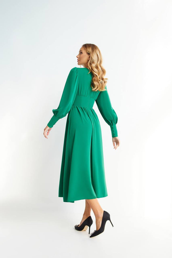 Green midi dress “Nivara”