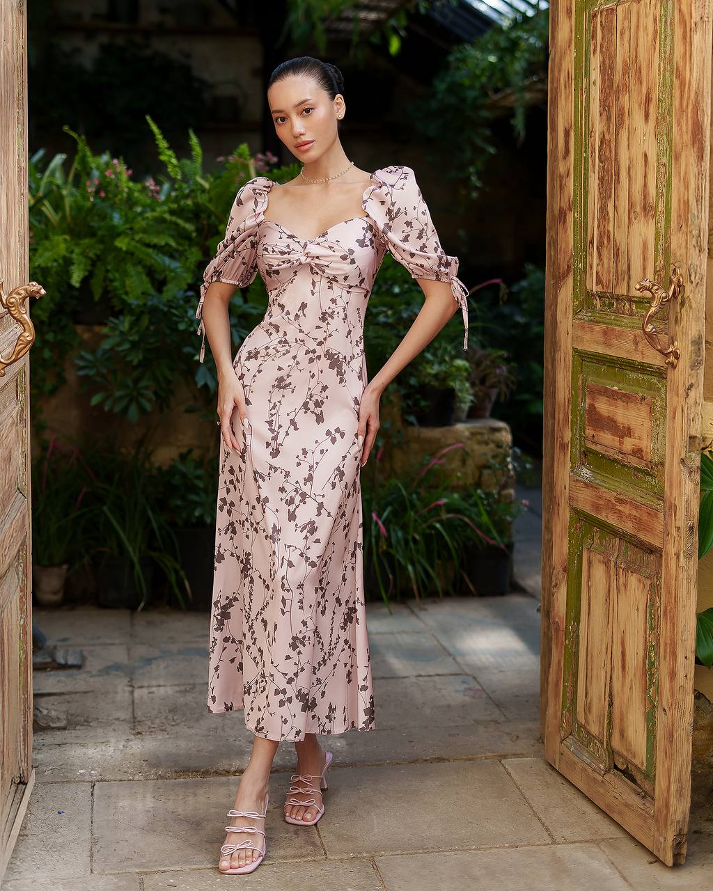 Rožinė suknelė „Satila“