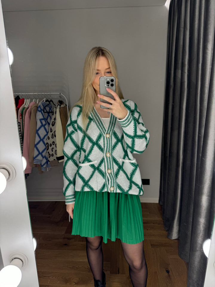 Green cardigan with buttons