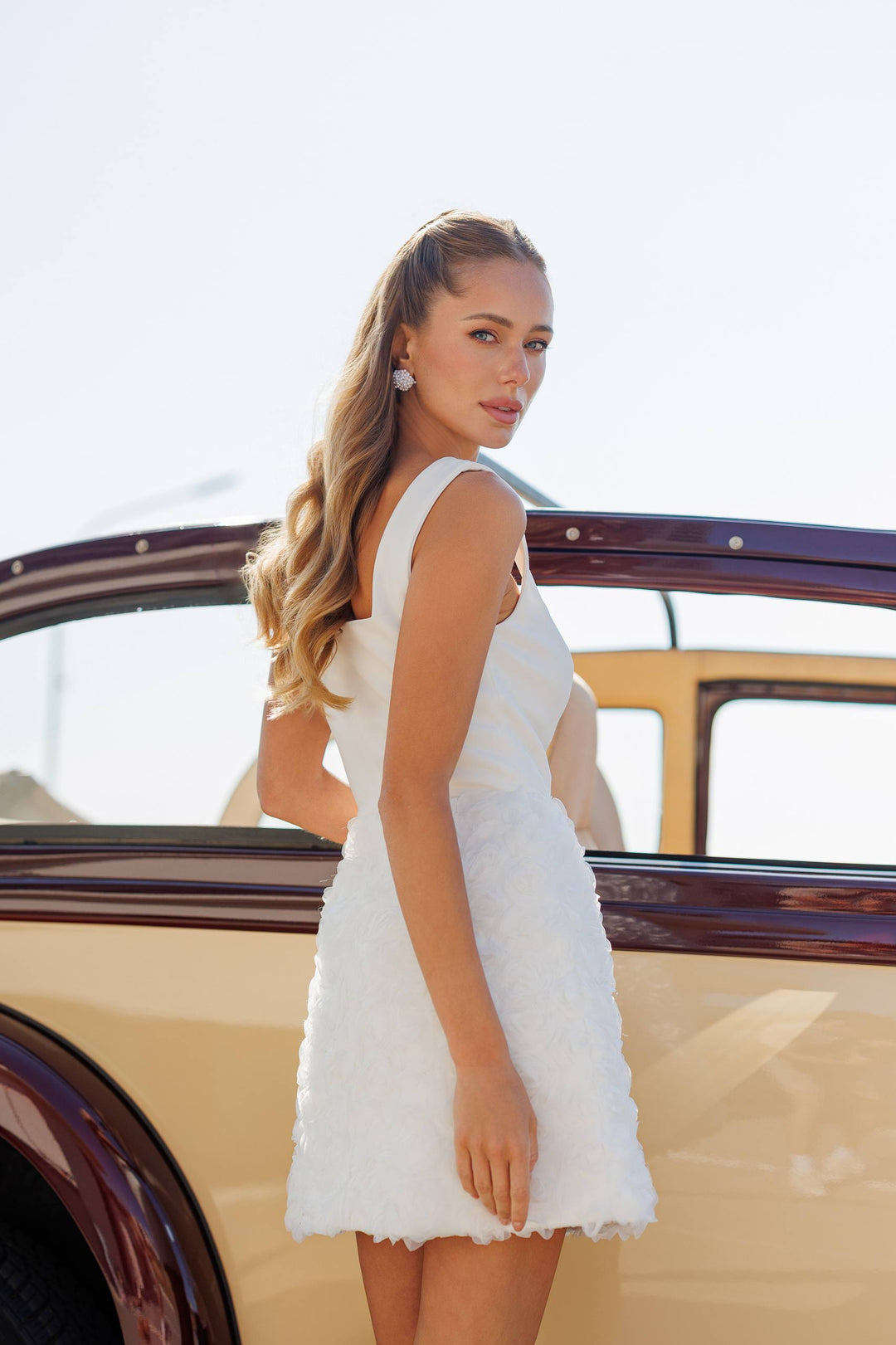 White dress “Femela”