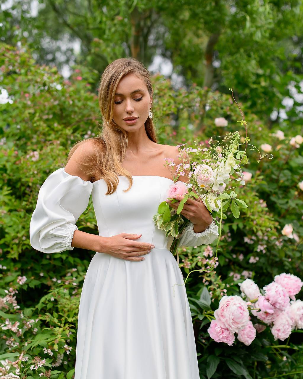 Pieno baltumo nuotakos suknelė „Baleja“