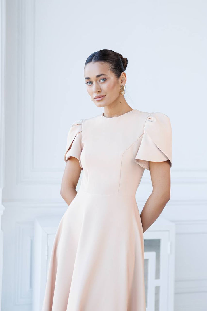 Smėlio spalvos suknelė "Ameta"