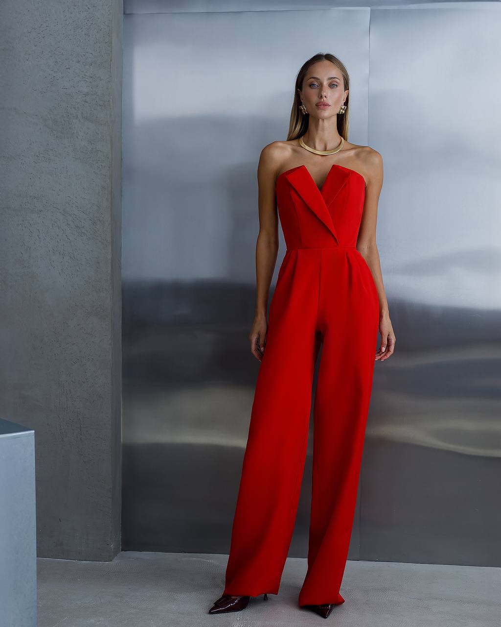 Raudonas kombinezonas "Flatera"