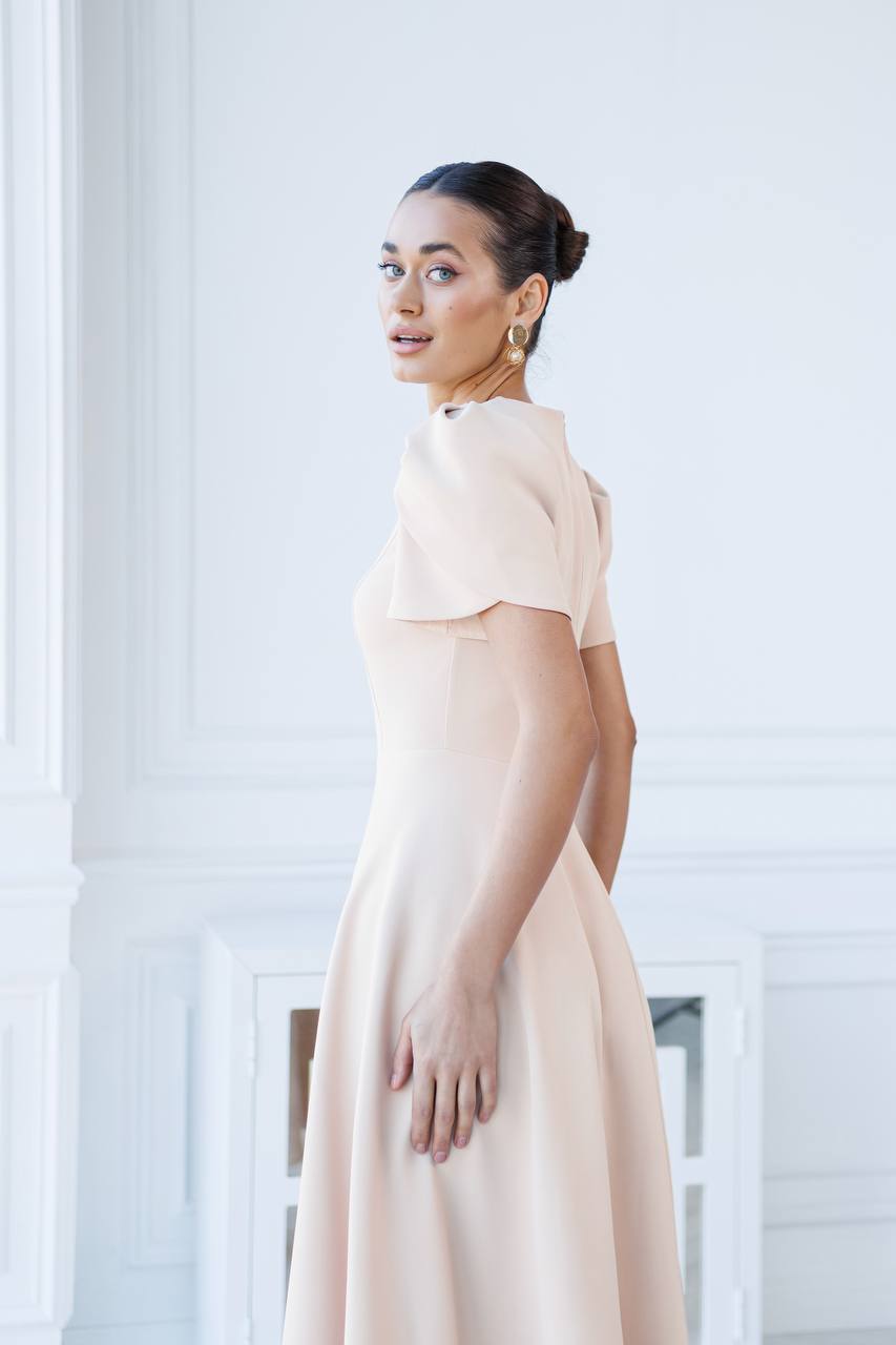 Smėlio spalvos suknelė "Ameta"