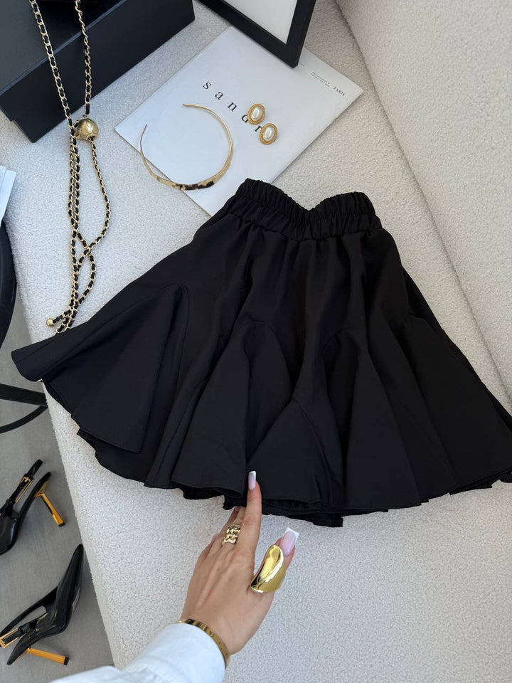 Black skirt-shorts “Melania”