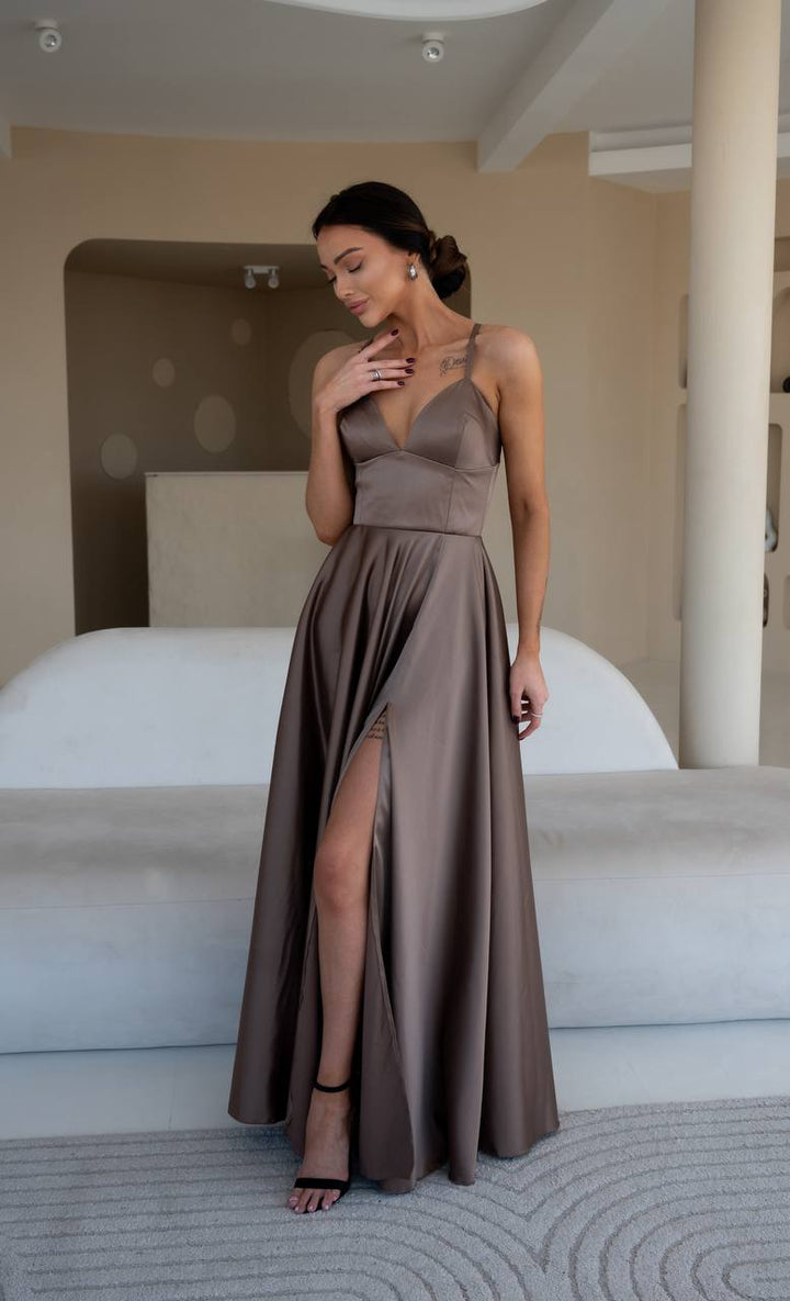 Long brown dress “Datela”