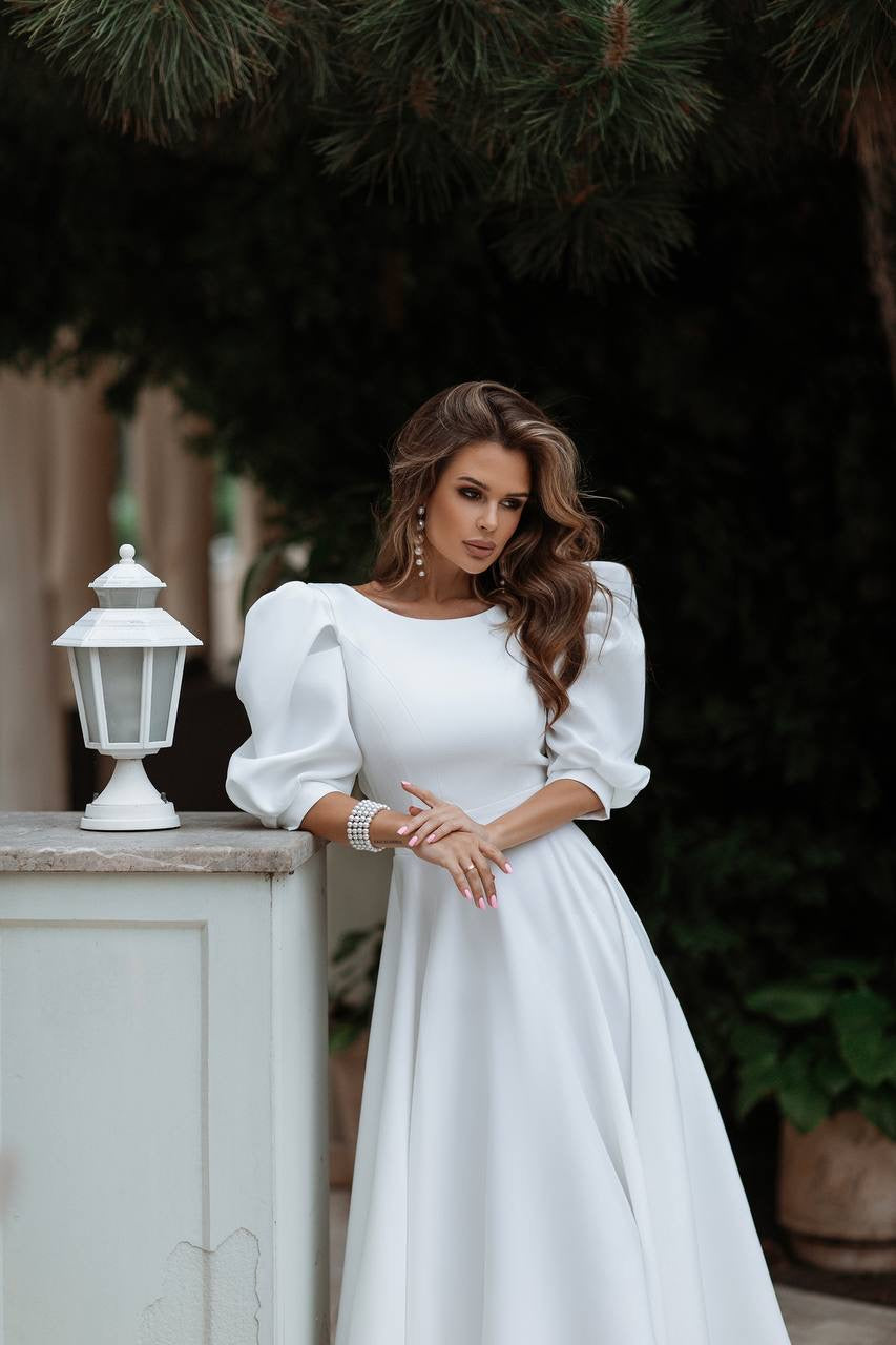 Balta midi suknelė "Open back pearl"