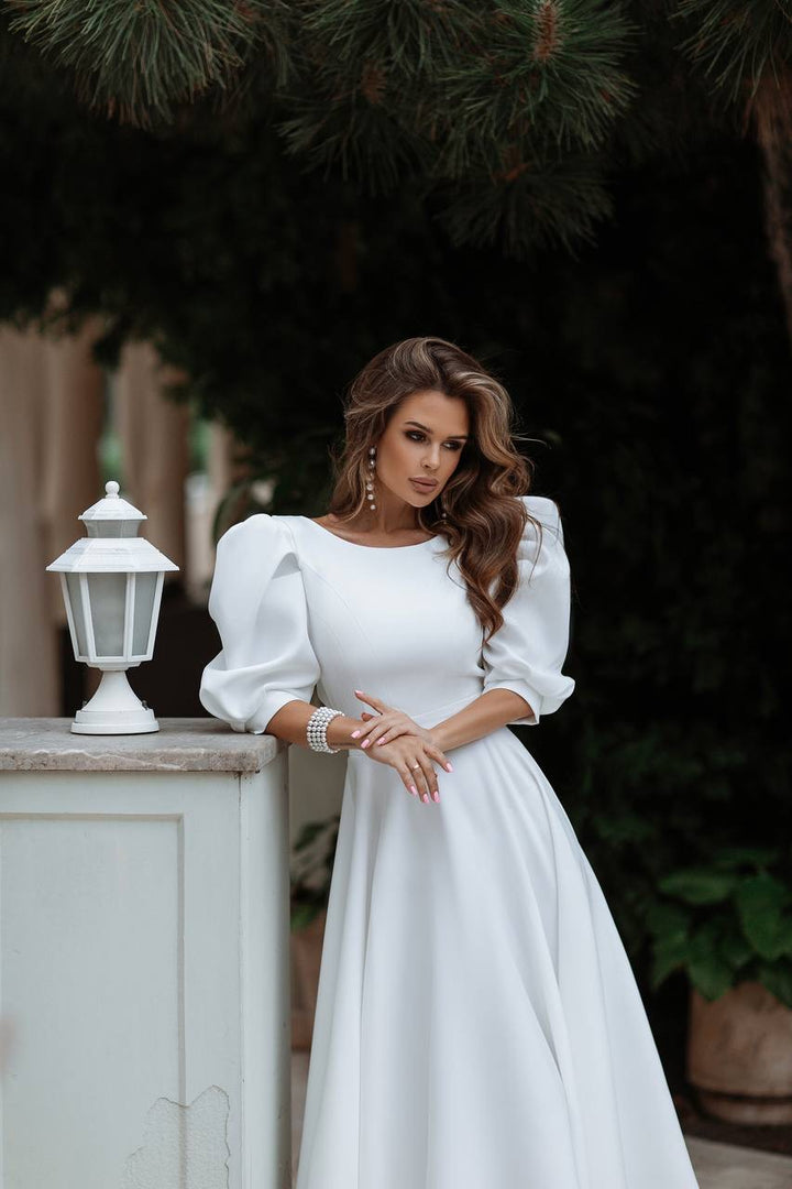 Balta midi suknelė "Open back pearl"