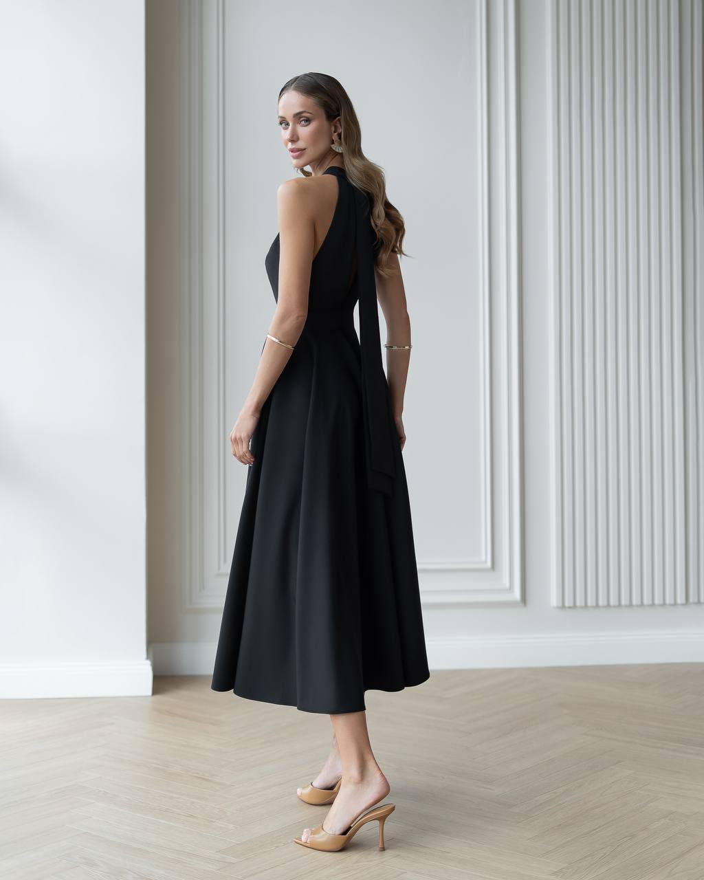 Juoda midi suknelė "Bow tie back"