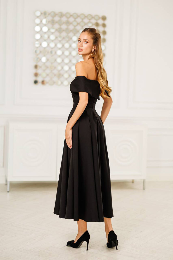 Black midi dress “Santara”