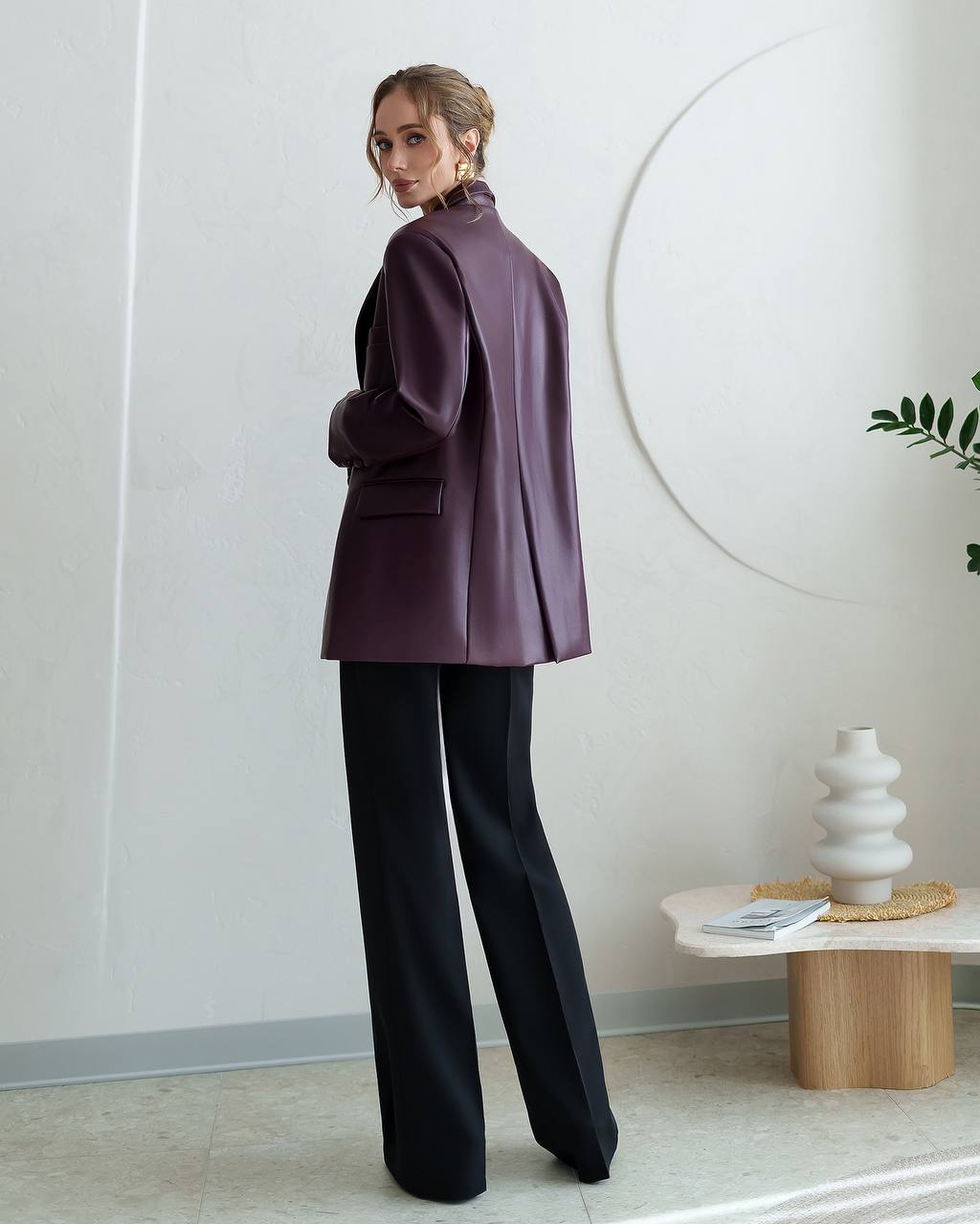 Black classic pants “Megata”