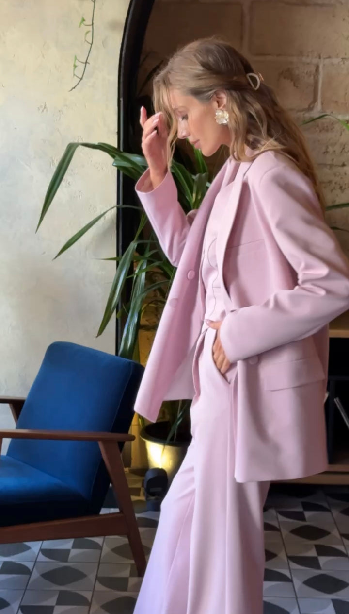 Rožinis trijų dalių kostiumas "Ultra classy"