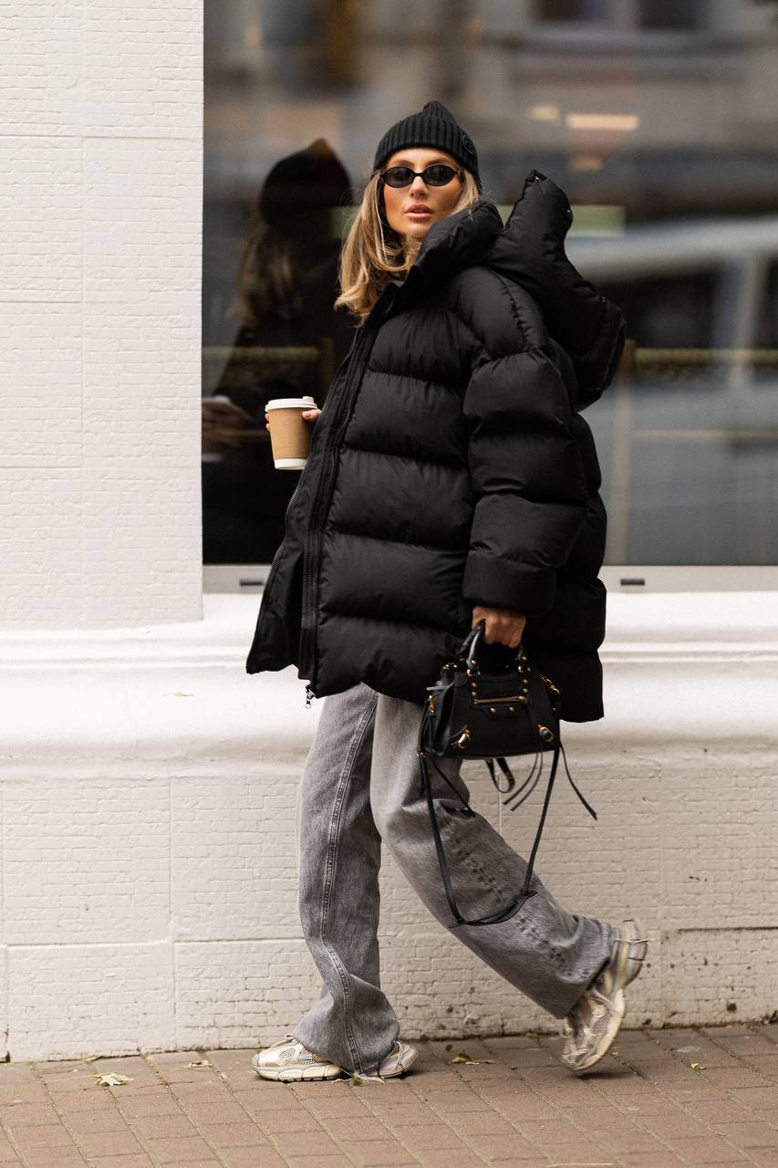 Black oversized down coat “Arden”