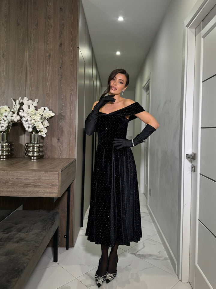 Black velvet dress “Dina”