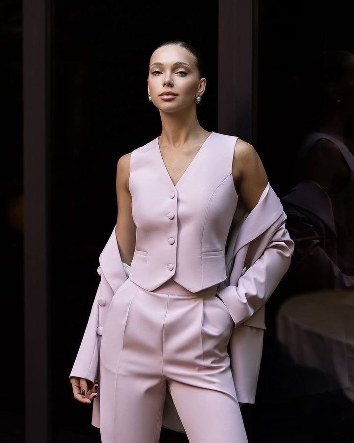 Rožinis trijų dalių kostiumas "Ultra classy"