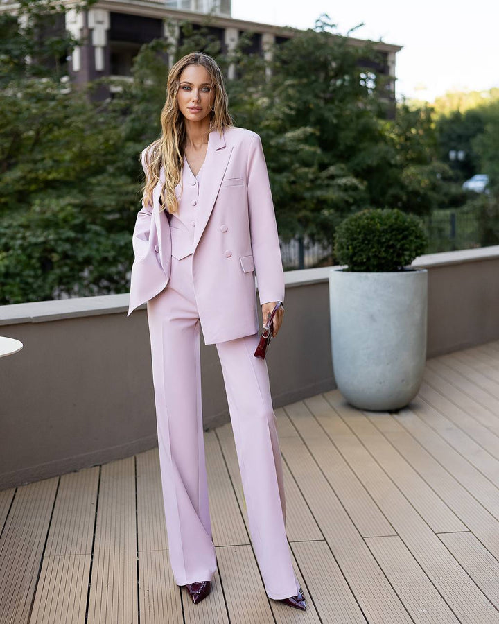 Rožinis trijų dalių kostiumas "Ultra classy"