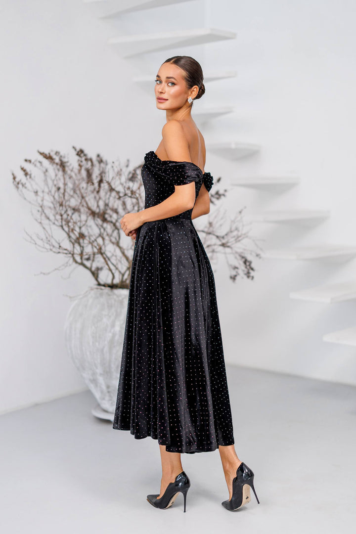 Black velvet dress “Dina”