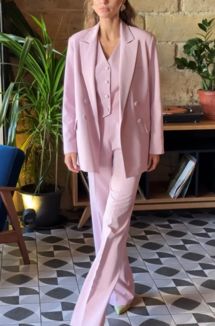 Rožinis trijų dalių kostiumas "Ultra classy"