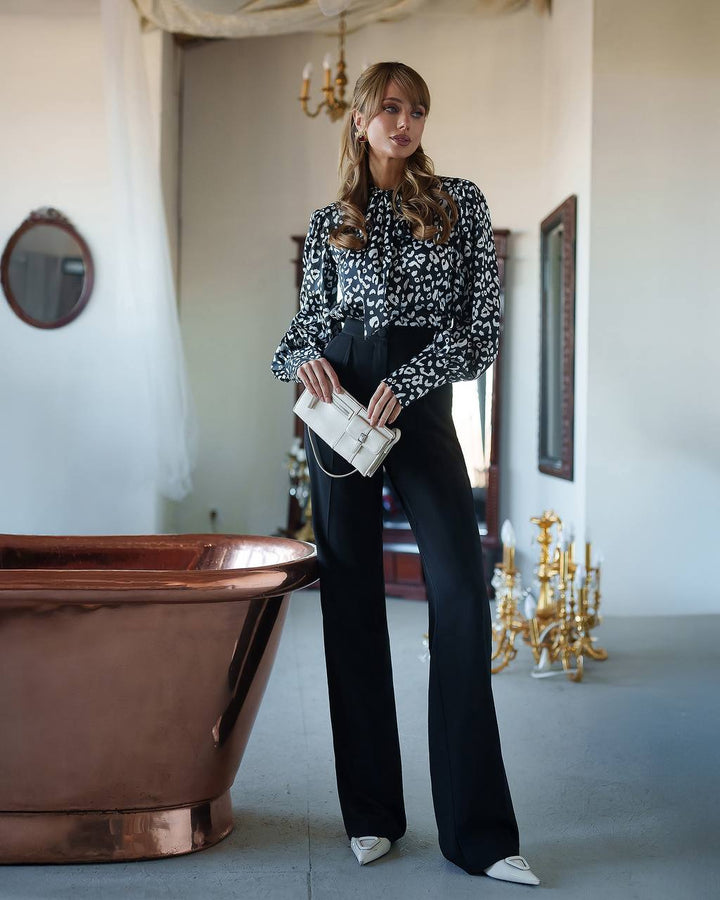 Black classic pants “Megata”