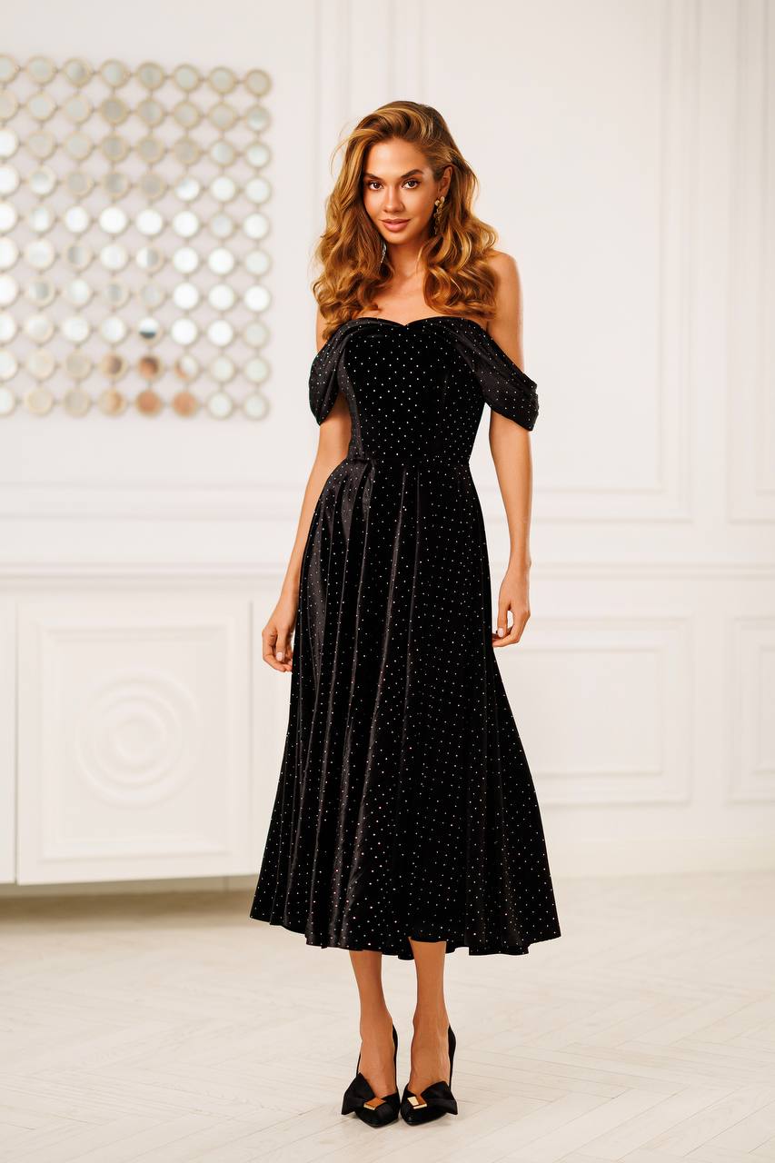 Black velvet dress “Dina”