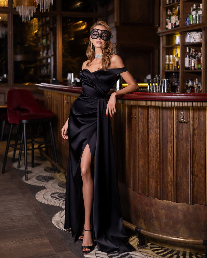 Black maxi dress “Oscata”