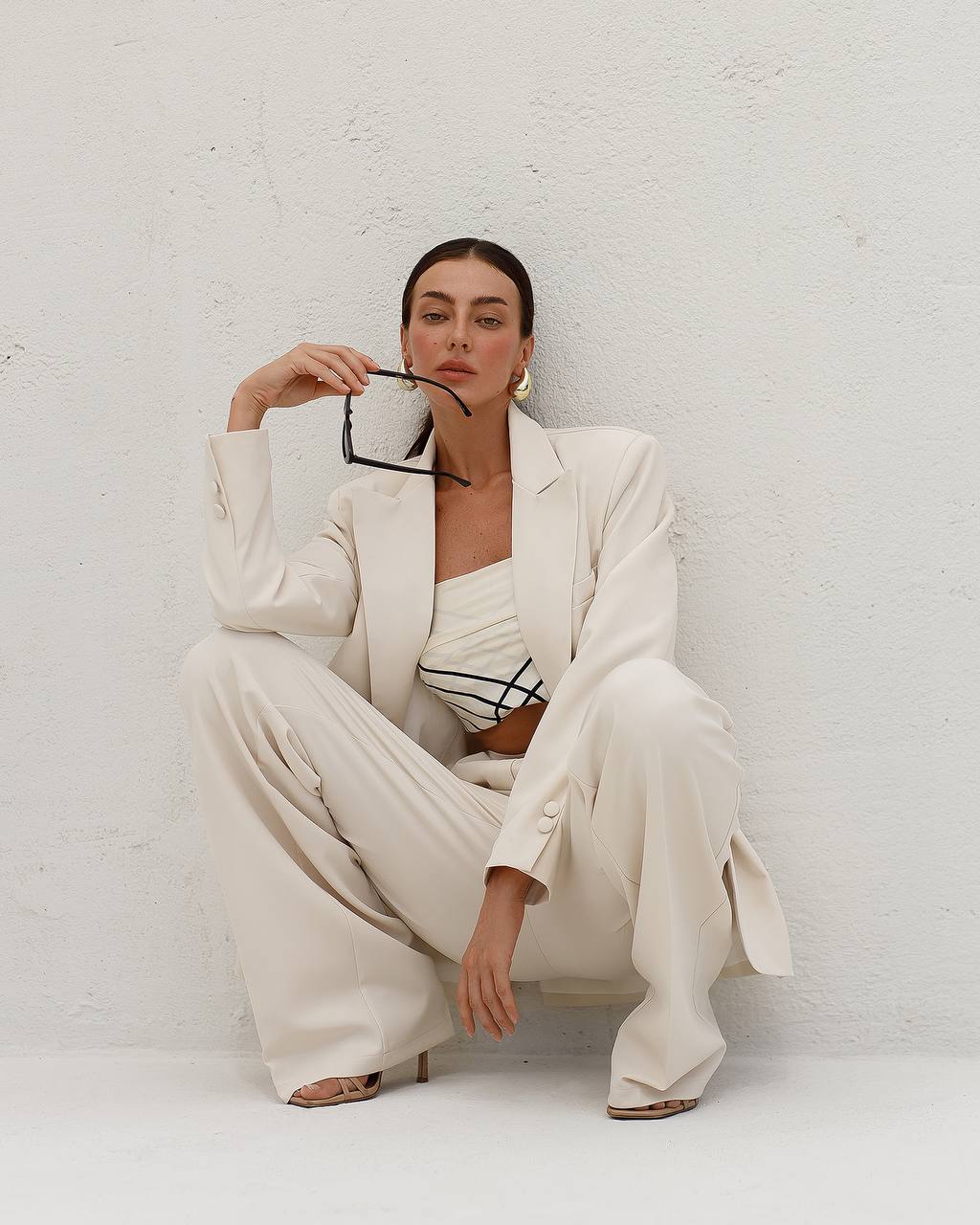Cream color suit “Cotela”
