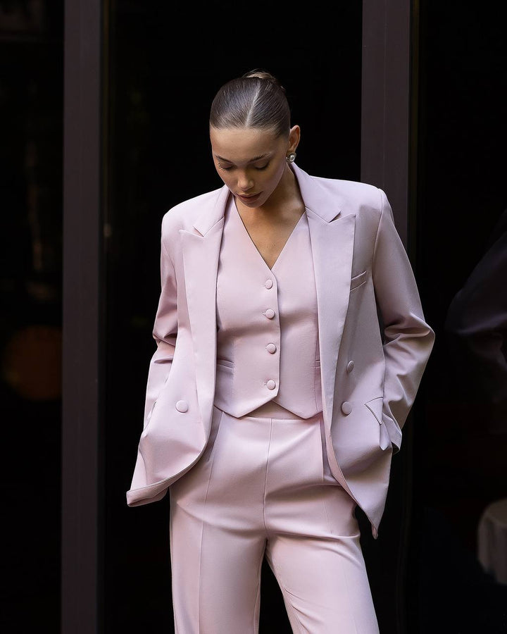 Rožinis trijų dalių kostiumas "Ultra classy"