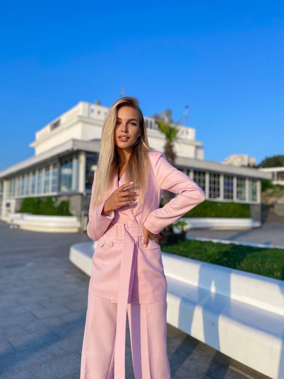 Light pink suit "Long leg belted"