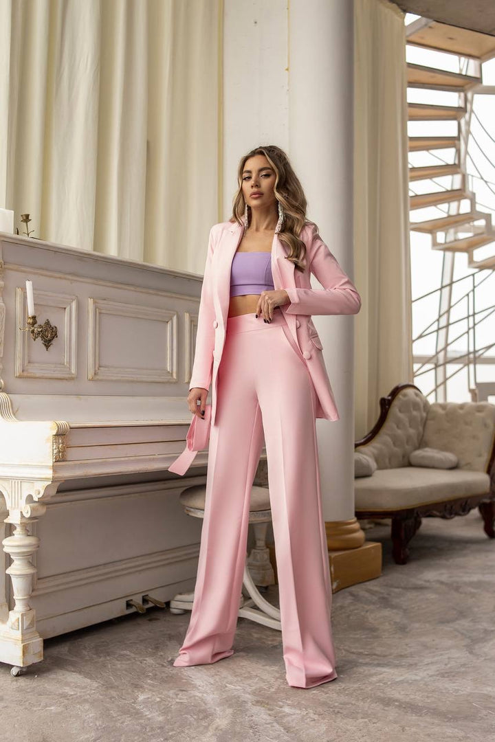 Šviesiai rožinis kostiumėlis "Long leg belted"