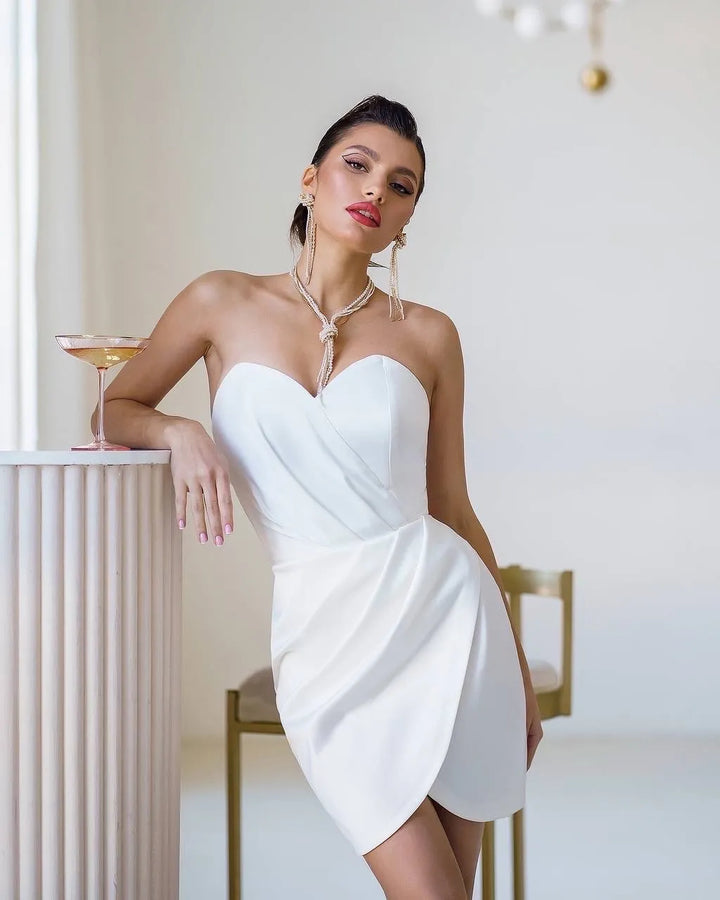 Balta mini suknelė "Luxe satin strapless"