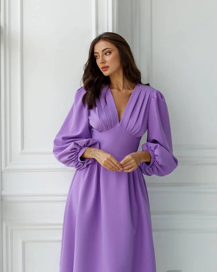 Violetinė midi suknelė ilgomis rankovėmis "V front"